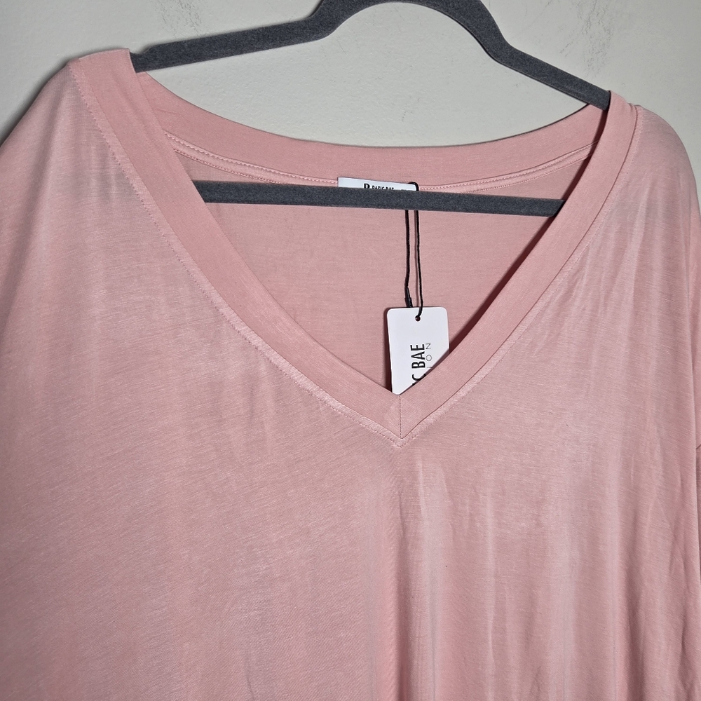 Basic Bae Pink V-Neck T-shirt NWT - Picture 4 of 11